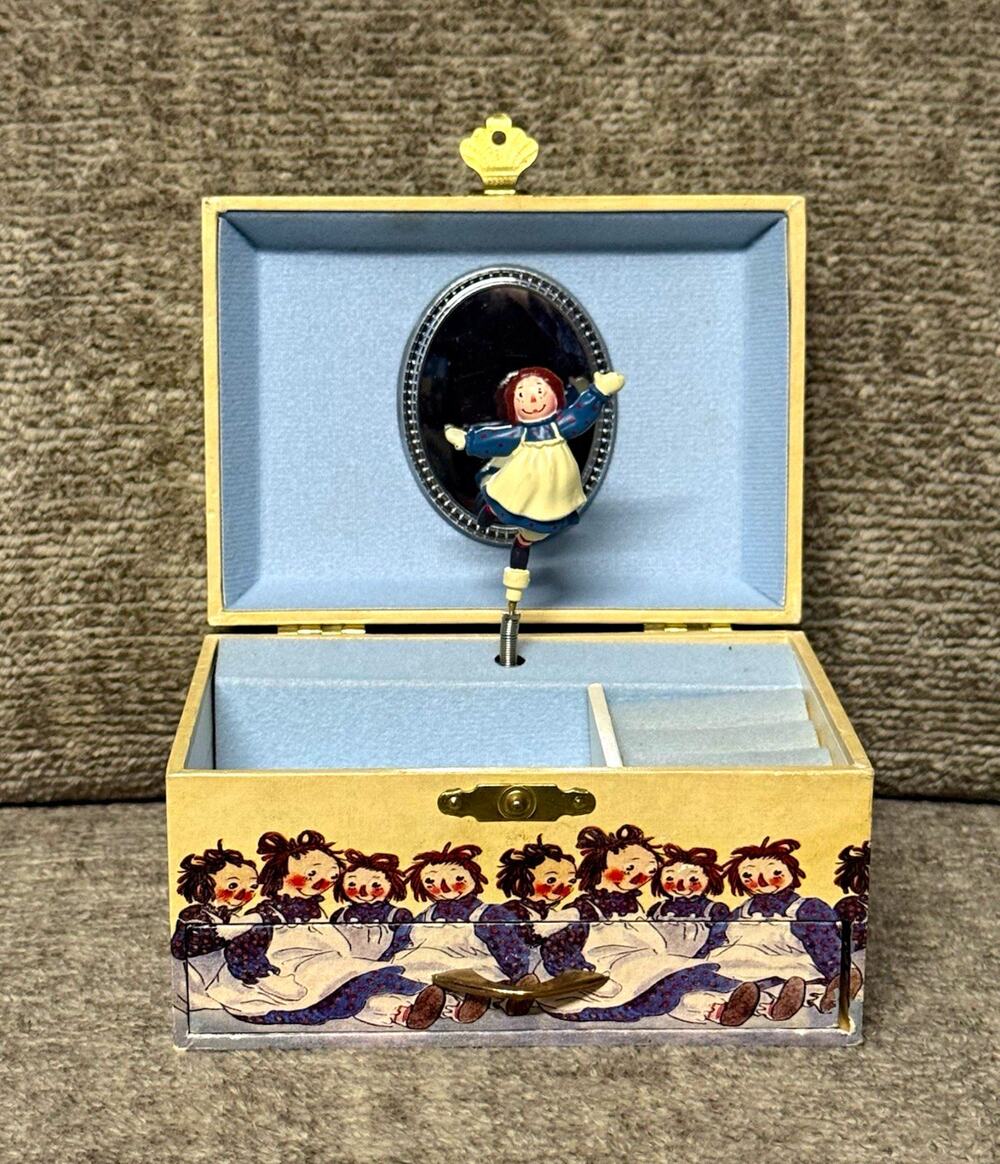 Raggedy Ann Musical Jewelry Box w/ Mirror